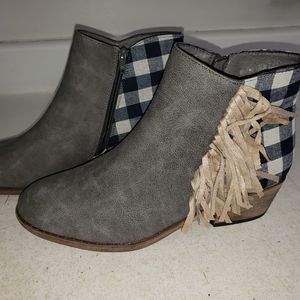 Grey/buffalo plaid and fringe booties